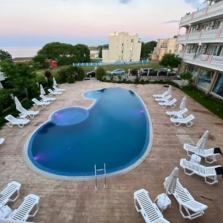 студио симона 2 - първа линия море Apartment Lozenets