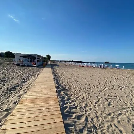студио симона 2 - първа линия море * Лозенец